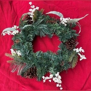 NWT faux white berry wreath Christmas 24” inches